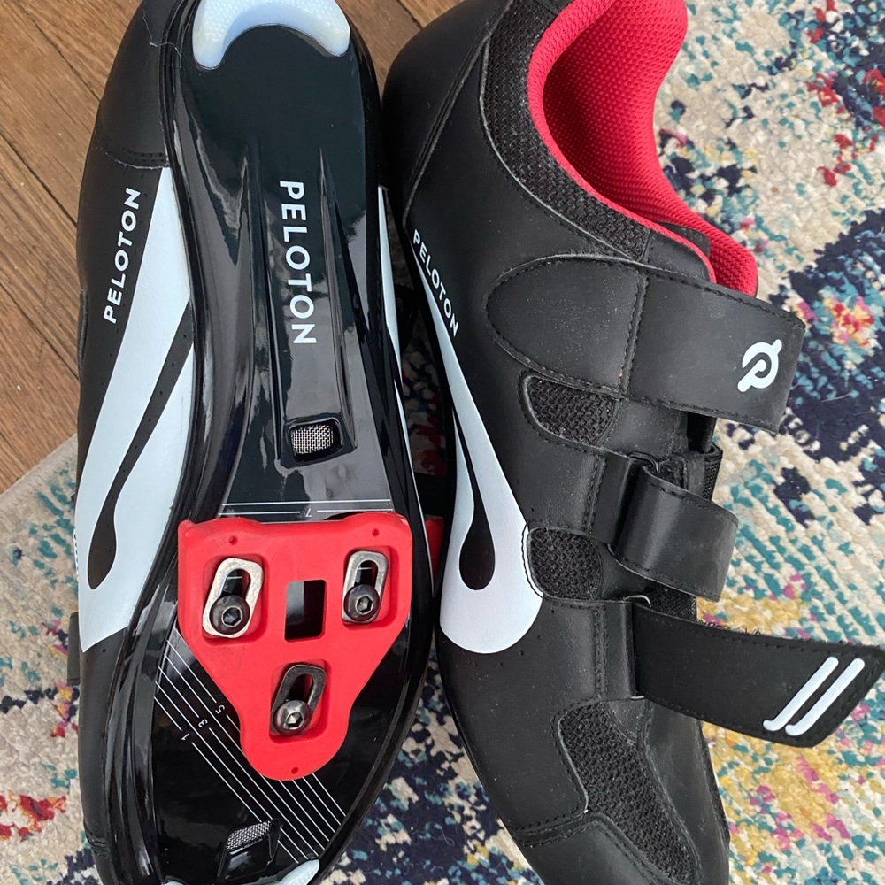 Size 46 - equivalent of men’s 11.5. Used twice in excellent condition.